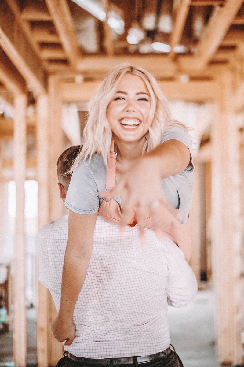 AveryMcCain's tweet photo. @HoneycuttDylan I love building a life with you. 57 days until forever. You are my human ❤️ https://t.co/zhAepb1Vnk