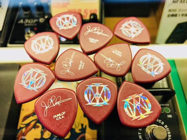 musicplant's tweet photo. 【つくば店】新発売のピックが続々入荷!
Jim Dunlop FLOW STANDARD 1.0
https://t.co/3fpHbrYYTI
Jim Dunlop JOHN PETRUCCI FLOW PICK 2.0
https://t.co/DgKm8wNdeA
Clayton USA ACETAL PICKS .80
https://t.co/TbD7BCqryF
#MP新着 #JimDunlop #Clayton #FlowStandard #JohnPetrucci #DreamTheater https://t.co/7KSfPbna36
