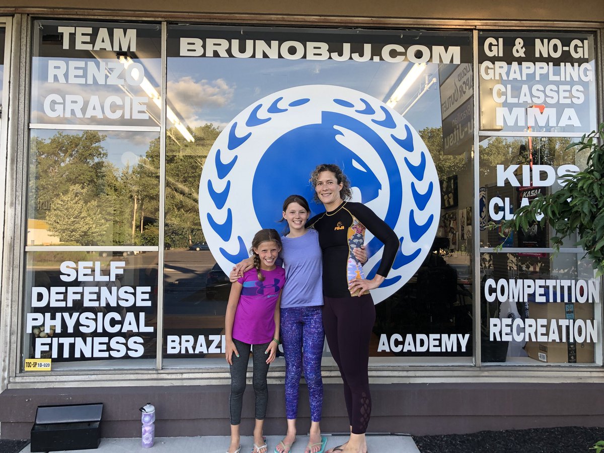 BethWhiteside22's tweet photo. And so it begins for my #warriorkids Thanks @jockowillink @echocharles for the spark @MikeyAltieri_SR @PalmiottoJohn @Evmamu for leading the way and @RichAltieri518 for teaching me that secret move to break JP 😉#bjjgirls #trapandrollqueens #ladytrooper https://t.co/Is1aFHpQZ2