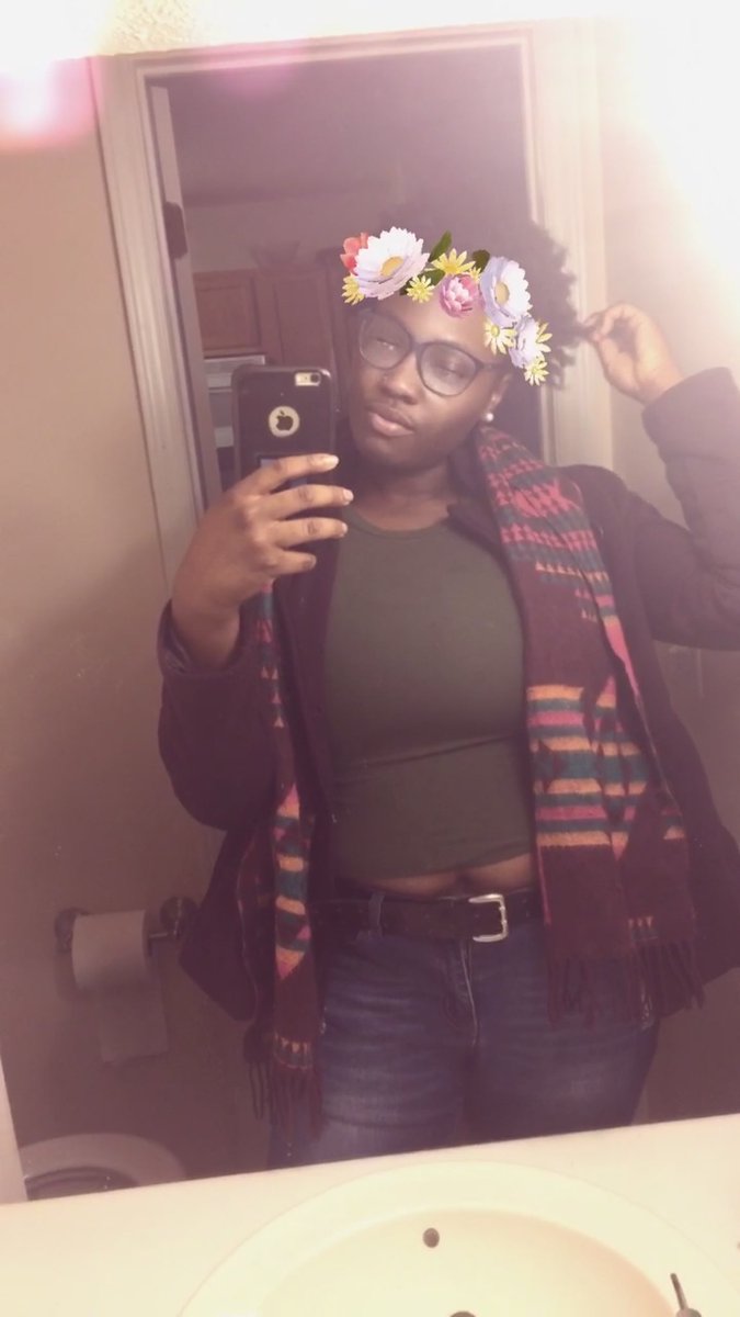 stay_smooth_kid's tweet image. #WhoswhoatLC
Is it too late?!?🤦🏾‍♀️🤷🏾‍♀️
Lee 
-Your Favorite Delta🔺
-Senior Bio major
-thickest girl on camp💁🏾‍♀️
- jkjk don’t @ me😂
-Livingstone Sports Medicine 
-Softball #Live5 
-I do Uber missions for the 5... HMU🤷🏾‍♀️