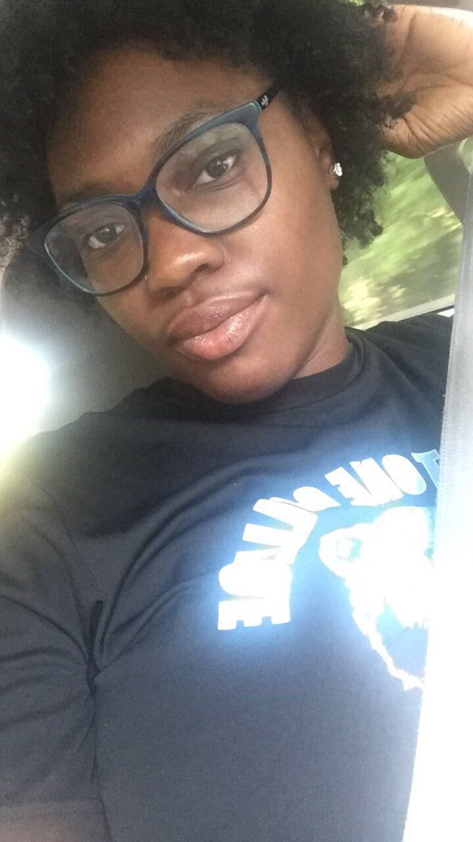 stay_smooth_kid's tweet image. #WhoswhoatLC
Is it too late?!?🤦🏾‍♀️🤷🏾‍♀️
Lee 
-Your Favorite Delta🔺
-Senior Bio major
-thickest girl on camp💁🏾‍♀️
- jkjk don’t @ me😂
-Livingstone Sports Medicine 
-Softball #Live5 
-I do Uber missions for the 5... HMU🤷🏾‍♀️