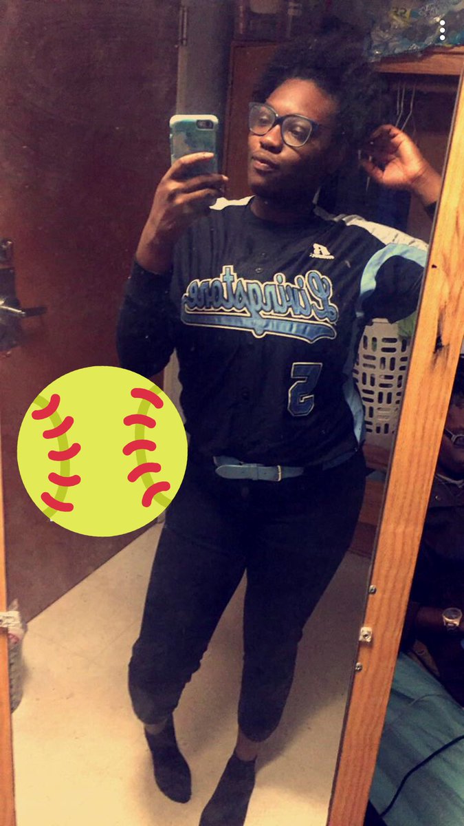 stay_smooth_kid's tweet image. #WhoswhoatLC
Is it too late?!?🤦🏾‍♀️🤷🏾‍♀️
Lee 
-Your Favorite Delta🔺
-Senior Bio major
-thickest girl on camp💁🏾‍♀️
- jkjk don’t @ me😂
-Livingstone Sports Medicine 
-Softball #Live5 
-I do Uber missions for the 5... HMU🤷🏾‍♀️