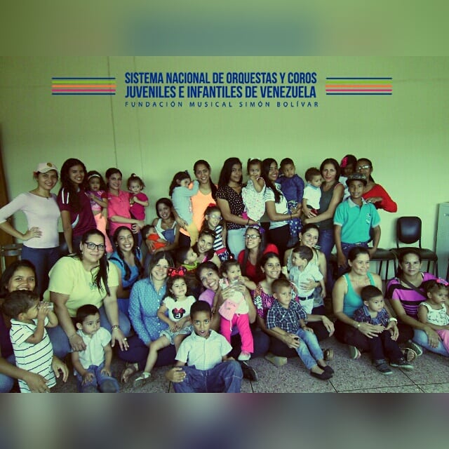 NucleoLaPascua's tweet photo. Un encuentro sin igual del Programa NIS en las instalaciones de la Casa de la Cultura compartir con los padres y madres de los niñ@s que forman parte de esta gran familia musical dirigido por:
Beatriz Guerrero
Mariale Jimenez
Oskary González
#ProgramaNIS
#GraciasMaestroAbreu https://t.co/nYlKoK46Bc