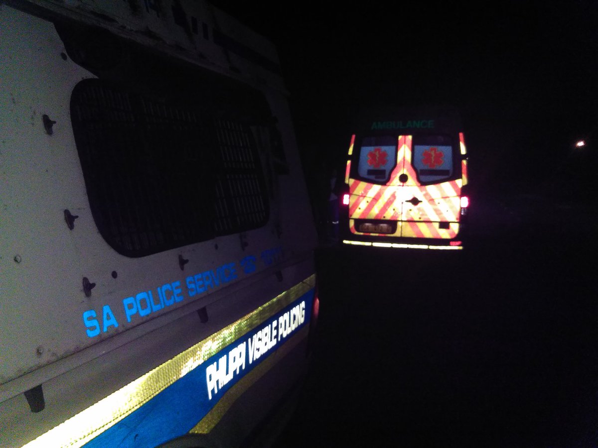 Shooting incident. Schaapkraal. 1pt with serious injuries. <a href="/1SecondLater/">1Second</a> <a href="/WCHEMS/">Wojin Chems</a> <a href="/ER24EMS/">ER24 EMS (Pty) Ltd.</a> <a href="/SAPoliceService/">SA Police Service 🇿🇦</a> @TeamAusEms