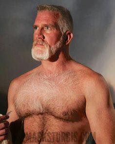 johnnyfromthedn's tweet photo. #myscle #stud #musclebear #DILF @CorneliusO1 @IrishWhiskey65 https://t.co/Mv6GUHOueA