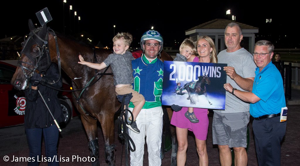 Congratulations Andrew McCarthy <a href="/mccarthya86/">andy</a> on your 2,000th Career Win! @Shandk25 <a href="/settles4/">settles</a> <a href="/eedoogie/">Dave Brower</a> #harnessracing