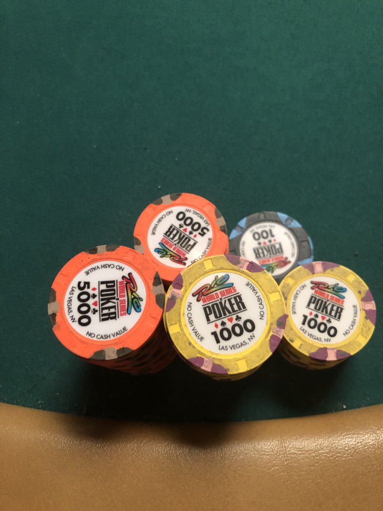PozitiveVibezZ's tweet photo. 185,200 on last level of the night. Had a nice spin up, peaked at 200k. Feeling focused and still ready to battle! #WSOP18 #MainEvent #lfg https://t.co/FlCljOajZ0