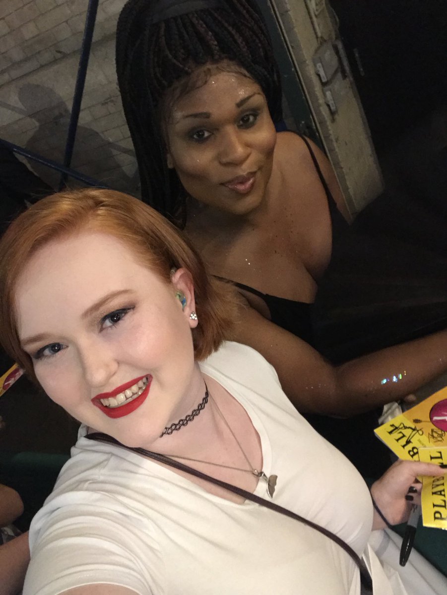 _MackBook's tweet photo. @Peppermint247 thank u so much for tonight. U were fierce. And u take the best selfie. #dougivelessons https://t.co/xnLYBnD3z7
