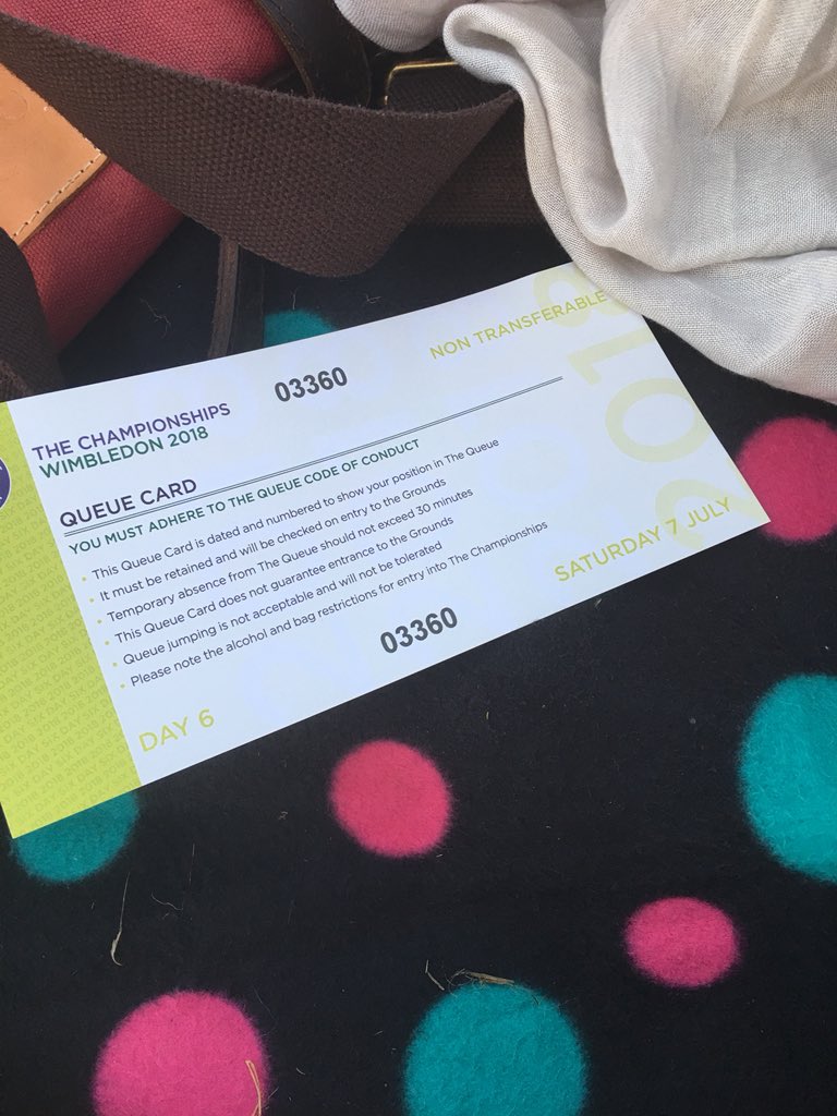 Craftedlondon's tweet photo. @ViewFromTheQ just arrived to the queue - 5.10, and we are no.s 3358-3360... not too busy yet, but only access via Wimbledon Park Road https://t.co/rf5VZfZFxL