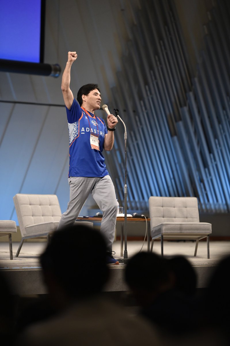 グロービス経営大学院 公式 On Twitter 第14回あすか会議が開会 グロービス経営大学院 学長の堀義人 学生企画委員の水野さんのエネルギッシュな挨拶で始まりました 堀からは 100の行動 という重要なテーマ 水野さんからはこの場で掴んでほしいことを 福岡校
