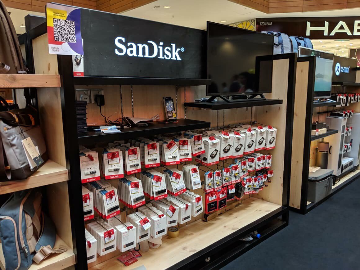 SwitchTM's tweet photo. SanDisk! A participating brand at Switch World 2018 at Gurney Plaza. Happening now until tomorrow. Come check out their promotions #sandisk #apple #malaysia #switchmy #switchworld https://t.co/BwfERVmmNS