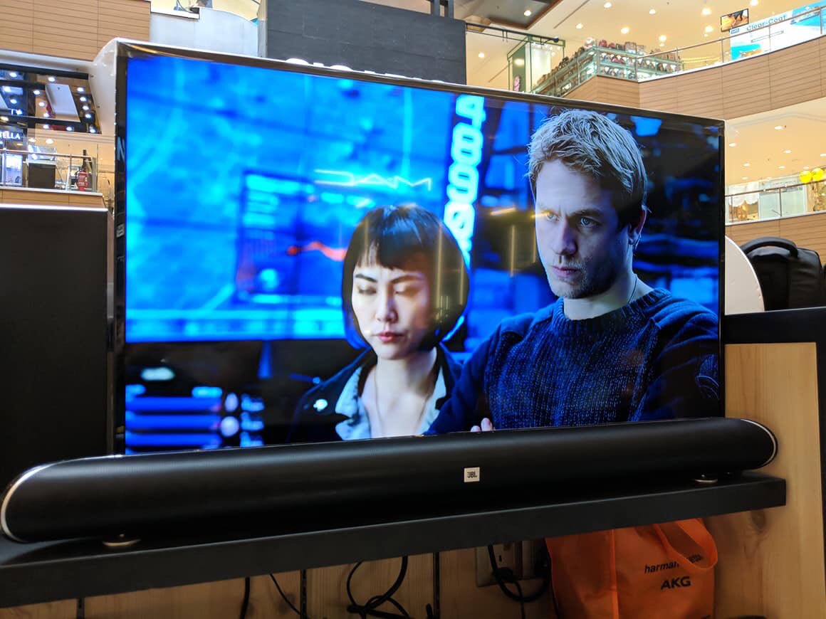 SwitchTM's tweet photo. Buy a JBL Soundbar and a get TV and subwoofer for FREE. Price at RM1400 only #switchworld #jbl #switchmy #gurneyplaza #apple #malaysia https://t.co/ACMOFPlEnu