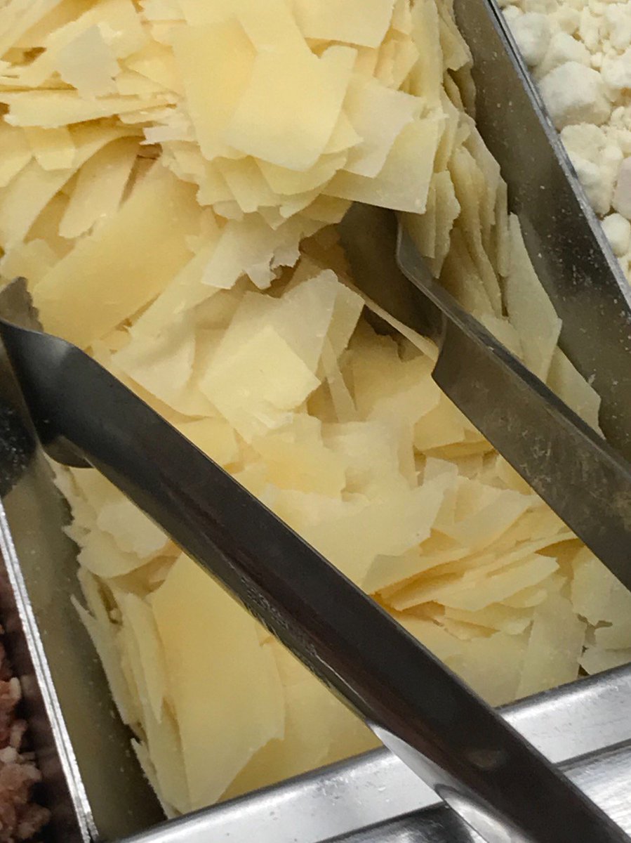Nothighregister's tweet photo. @shalomshuli Parmesan.... sliced thin #reeferaddict https://t.co/pFDykmWzGX