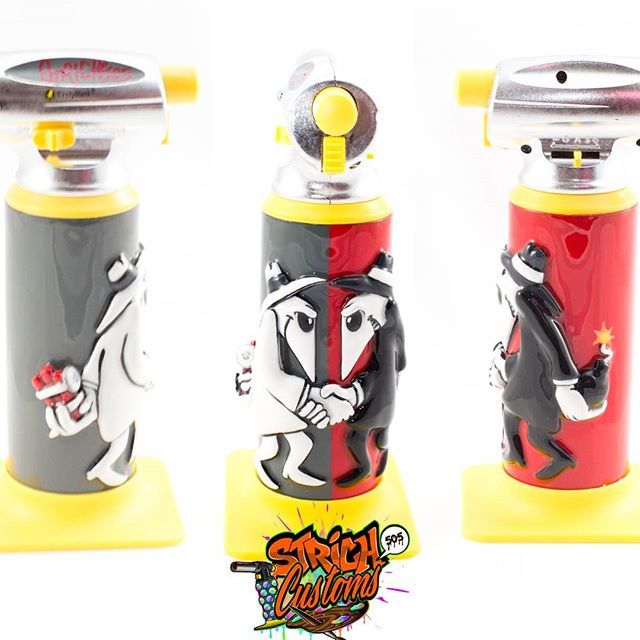 purplehazedddd's tweet image. Spy vs Spy torch by the homie @strich505customs. Hit him up to get your own!
/\/\/\/\/\/\/\/\/\/\/\/\
📸 Hit is up for your own product photos @purplehazedesign 📸
.
.
.
.
#PurpleHazeDesign #heady #headytorch #errlybird @errlybird  #dabs #710 #products… ift.tt/2zhRmrB