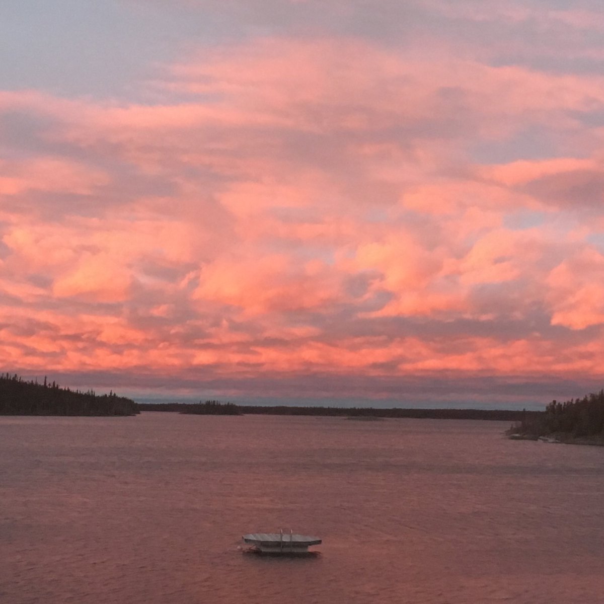 LaurieSarkadi's tweet image. I want to go to sleep but I also want to see how this sunset ends. #ElevenThirtyPM #SunsetReflection #SpectacularNWT