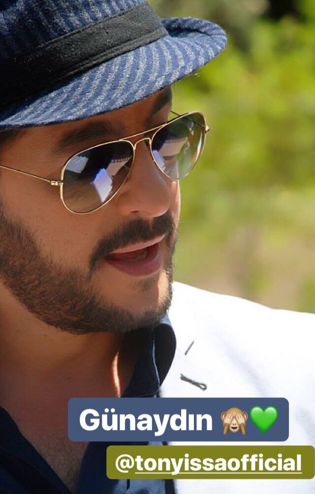 Scorpion_libraa's tweet photo. ربي أسألك الهدوء لنفسه و الطمأنانية لقلبه و الإنشراح لصدره ، ربي أسألك توفيقاً يرآفق خطاه و تيسيراً لكل أمرٍ يتمناه .. 🤲🏻

#صباح_الخير لذلك الإنسان الذي زرَع بداخلي " ورداً " لا يموت أبداً 🌷

@TonyissaActor 💚 https://t.co/utBNXpBt7i