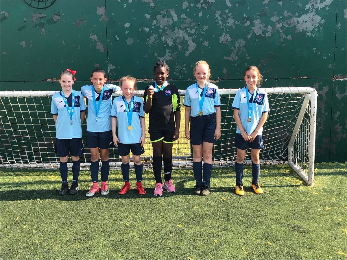 CTKMcrSport's tweet photo. What a week it has been for girls football. Wednesday our Year 5/6 team took silver in the Manchester finals before our Year 4/5 girls became County Champions on Friday. Thanks to @MFA_YLA @mcrschoolsPE #itscominghome #girlsfootball #CHAMPIONS https://t.co/wdFMEh0Ehb