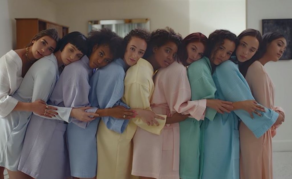 PopCrave's tweet photo. A year ago today, @DuaLipa released the music video for “New Rules.” The creative video displayed female empowerment, helped to launch one of 2017’s biggest hits and inspired countless viral recreations. “New Rules” currently has over 1.3 BILLION views on YouTube. https://t.co/hnn9AlHCex