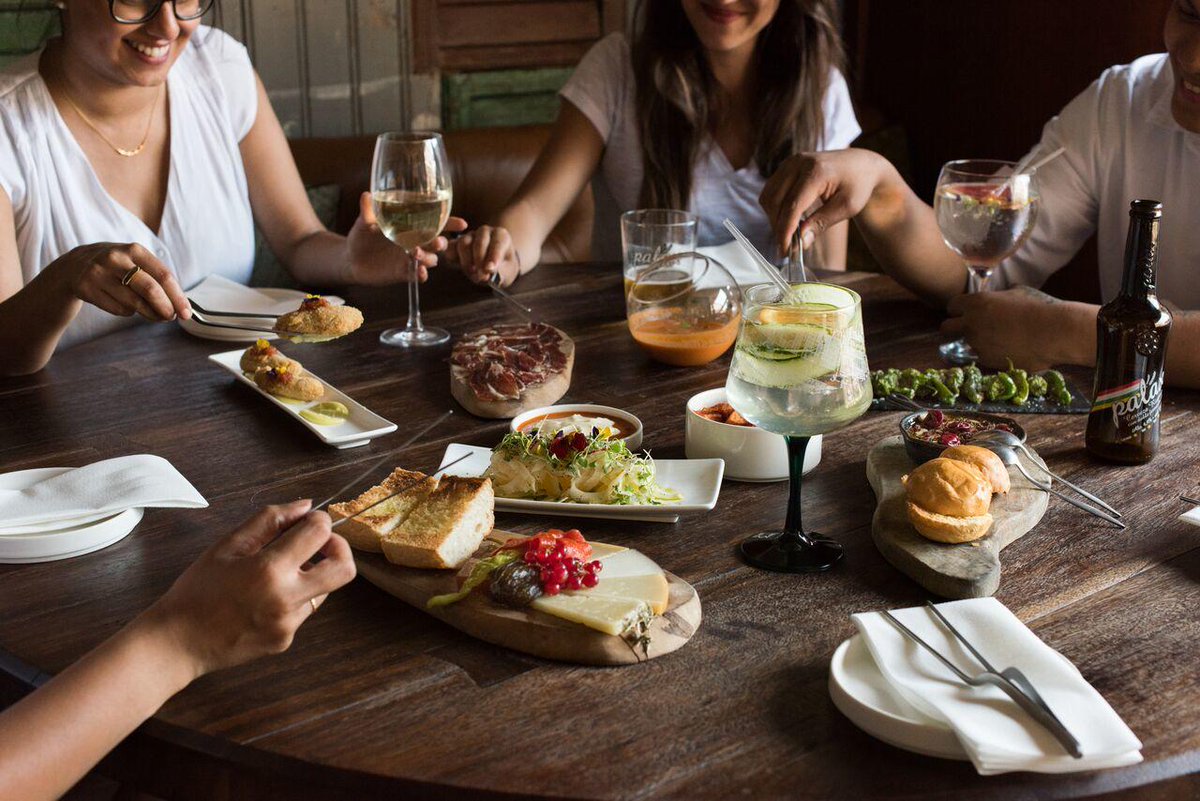 It's time to catch up with friends whether the topic of the conversation is England in the World Cup, Wimbledon or Love Island! #worldcup #england #wimbledon #heatwave #englishsummer