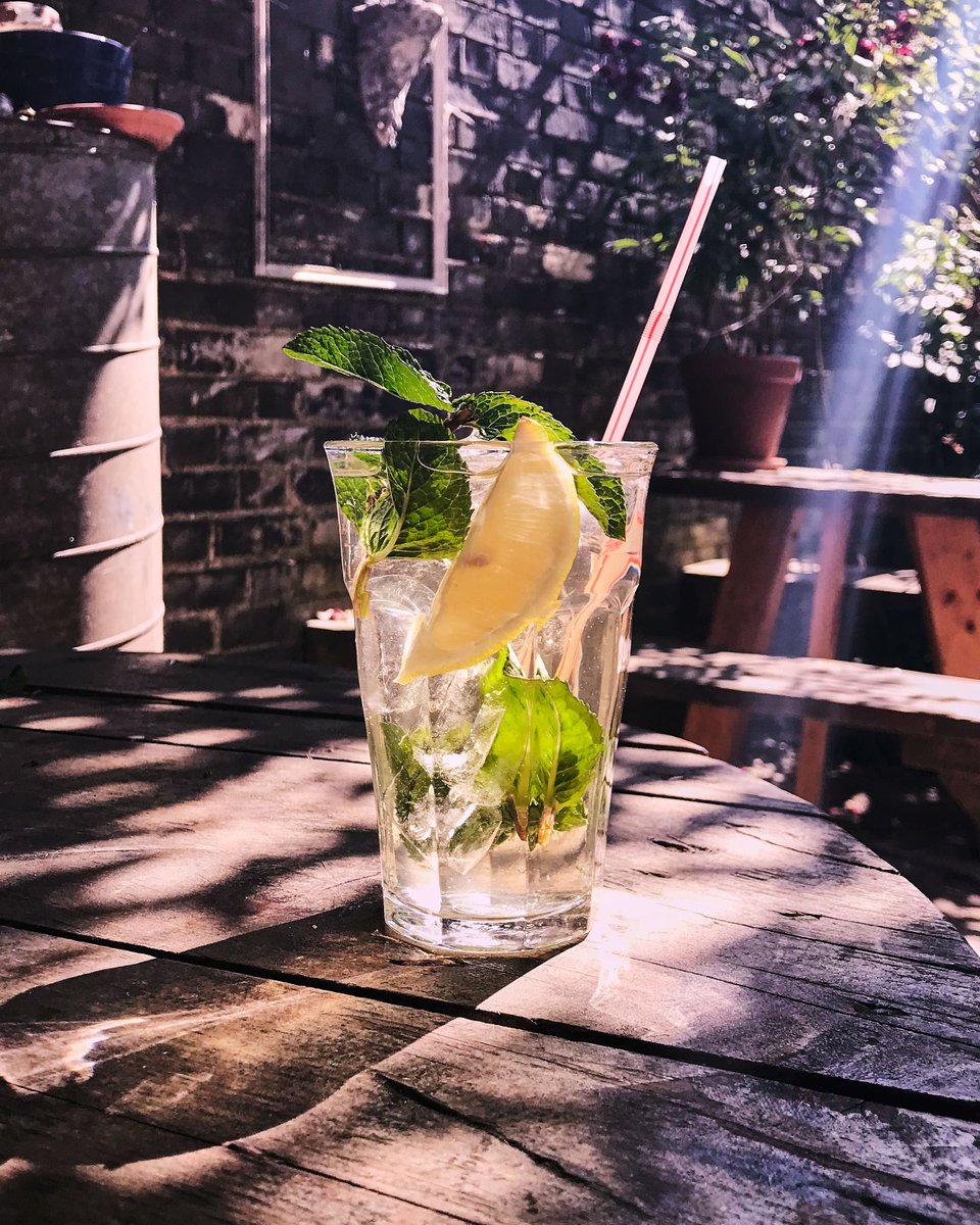 Introducing our NEW iced tea 🤩🙌 White peony tea, with mint lemon &amp; honey 🤤👌#icedtea #new #islington