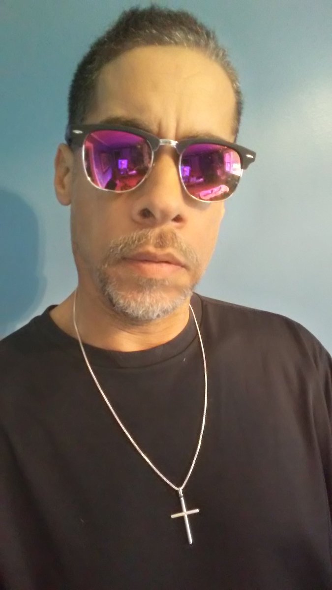 Helleva10's tweet image. I WANNA FOLLOW AN "IRRESISTIBLE BITCH" ON TWITTER JUST LIKE PRINCE!!! ❤