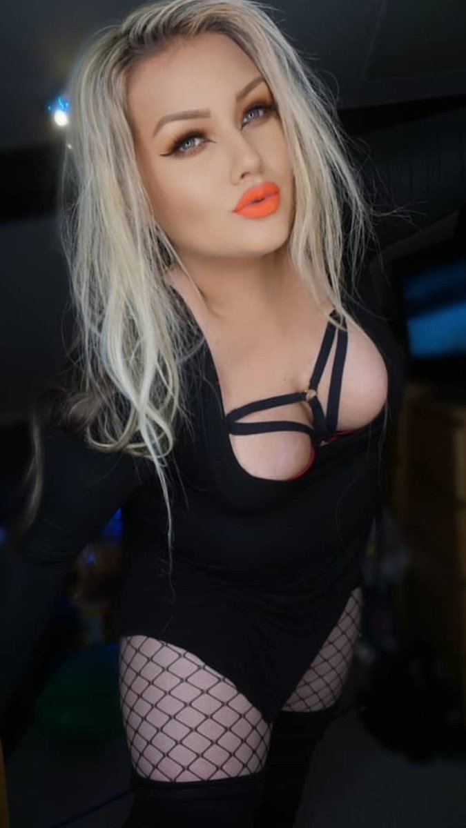 CasssKeeley's tweet photo. Ready to get breeded. https://t.co/QZth1sdOu4
