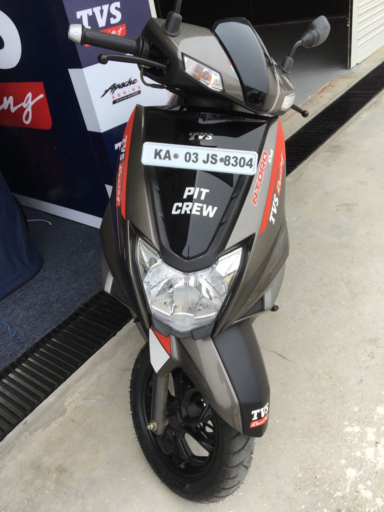 Zigwheels's tweet photo. Got all excited about this, #TVSRacing's new #NTorqSXR! Turns out it's just the standard NTorq with stickers on it 😢

Why the excitement? Read this - https://t.co/J3234I2cfK https://t.co/EMq6nQDk19