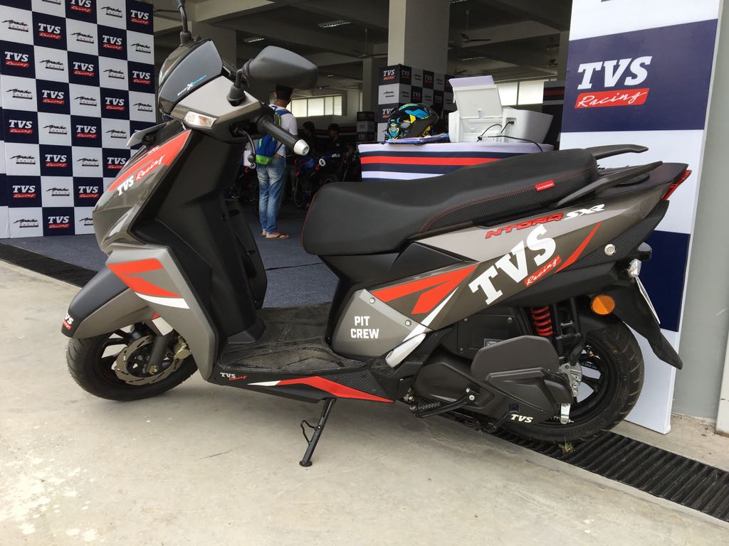 Zigwheels's tweet photo. Got all excited about this, #TVSRacing's new #NTorqSXR! Turns out it's just the standard NTorq with stickers on it 😢

Why the excitement? Read this - https://t.co/J3234I2cfK https://t.co/EMq6nQDk19