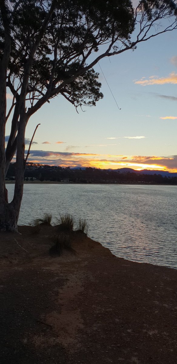manin_black's tweet photo. Sunset -2 minutes #Straya #Batehaven https://t.co/fkDQgmnb0m