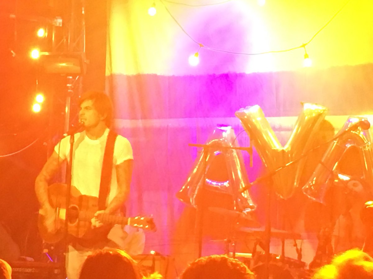 dattebaka's tweet image. Thanks for another absolute unit of a show in Canada! @AnthonyGreen