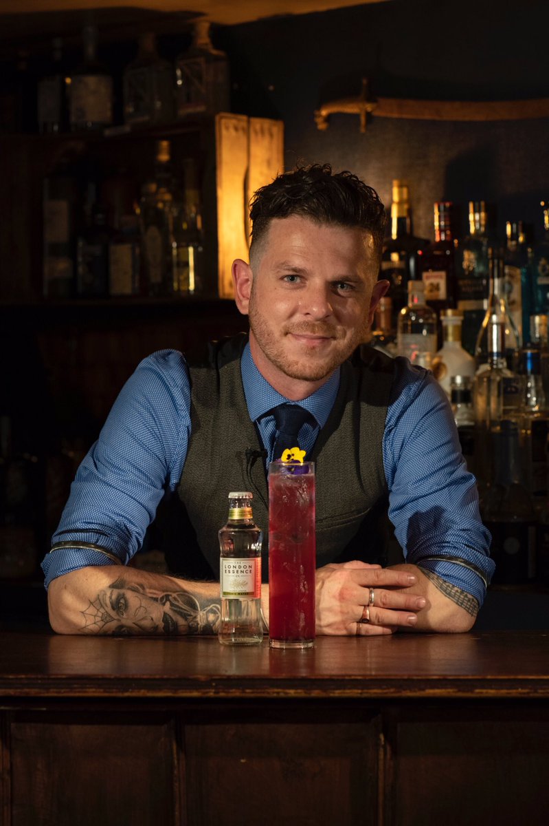 whistlingshop's tweet photo. Drink well. Our Mauveine cocktail is less than 100 calories and is super tasty and refreshing.
.
.
.
#whistlingshop #drinks #cocktailbar @londonessenceco #exceptionallylight #cocktail #gin #bar #london #shoreditch #drinkwell #booze #barlife #bartender https://t.co/4oa0lklbpF