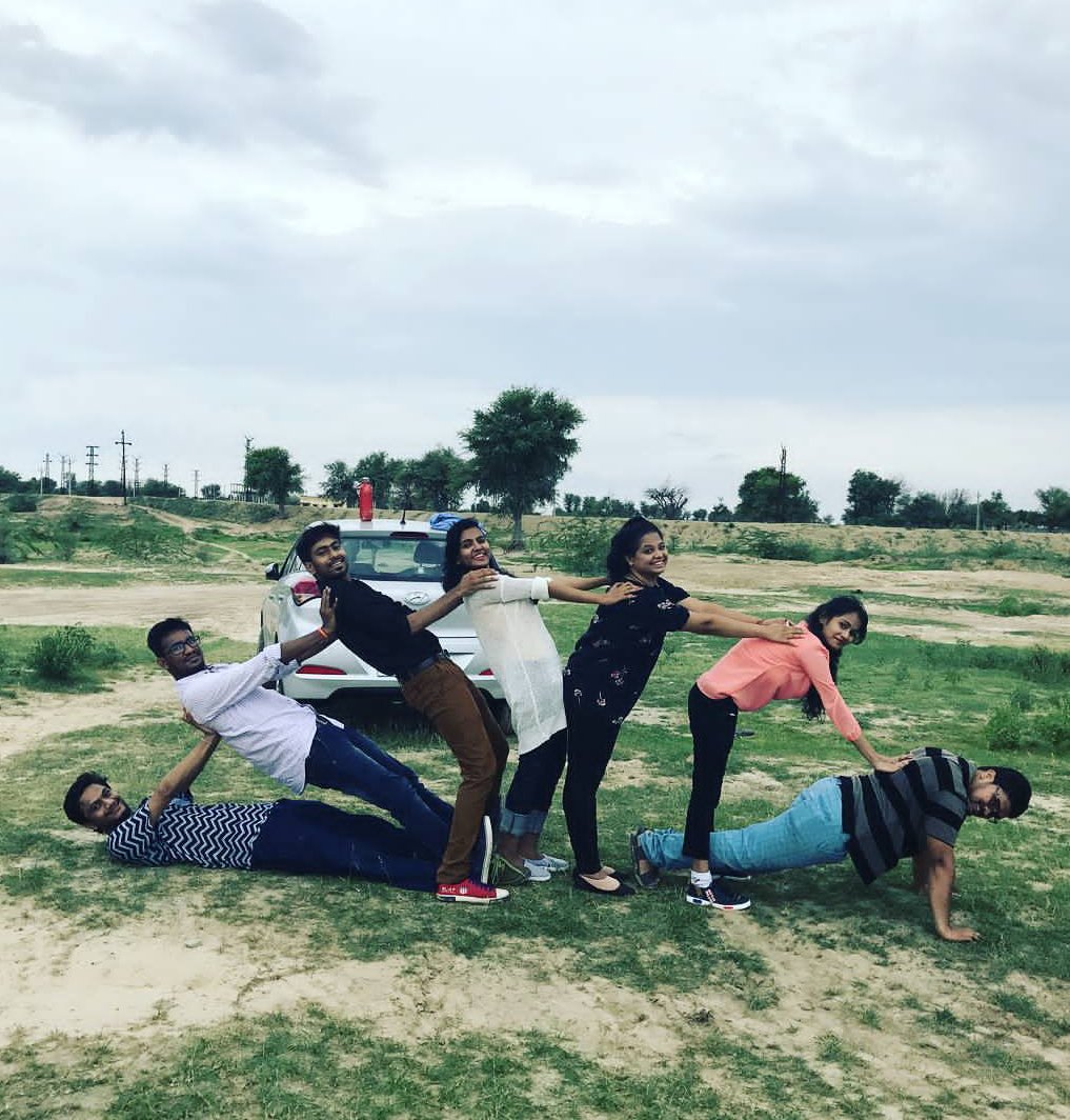 SHAANISHILPA's tweet photo. @volercars #Capturethemonsoon when all the friends make a rainbow in the monsoon, it becomes the best memory of monsoon.
#Volercars #Selfdrive #Itsmydrive #Carsharing #Monsoonpicture #Vmilies https://t.co/oM60GJzg4o https://t.co/l0e7lP8NnX
