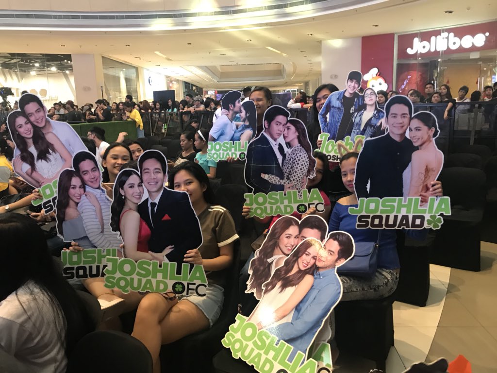 JoshLiaSquad's tweet photo. First stop! VistaMall Taguig. 

SATURDATEWith JOKOandZOEY https://t.co/IjyPAEu543