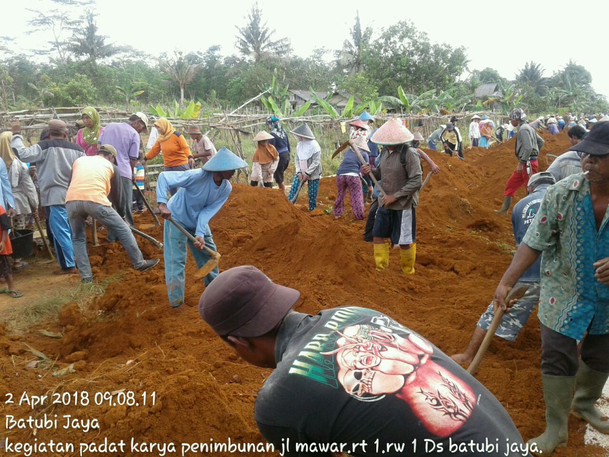 idir_f's tweet photo. Ajak masyarakat utk terus berkreasi, berinovasi membangun desanya agar menjadi desa maju &amp; mandiri.

Program Inovasi Desa (PID)

#PIDmandirikanDesa
#TPPIKepri

@jokowi
@ekosandjojo
@anwsanusi
@taufikmadjid71
@fachrilabalado https://t.co/DMzskDvqzA