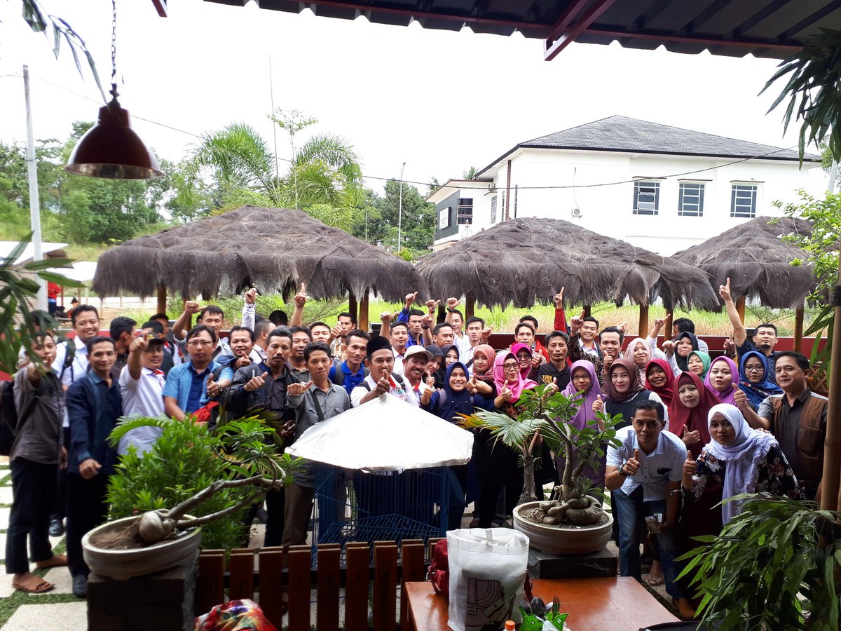 kaylathin85's tweet photo. Rakor PLD PD TA se Kab #Pringsewu #PIDmandirikanDesa @PMD_Lampung @EkoSandjojo @taufikmadjid71 @anwsanusi @fachrilabalado @p3mdpringsewu @KemenDesa @Itjen_Kemendes @Ibnuwalidin_lpg @balilatfo https://t.co/f3tW6IKqbM