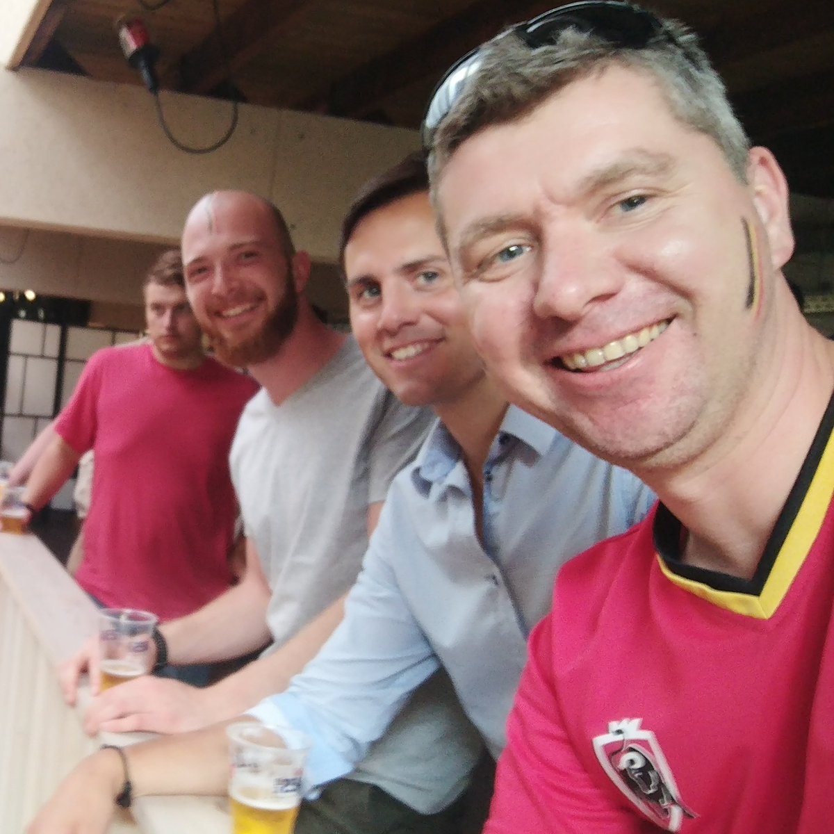 p_arijs's tweet image. What a night! Watching winners with winners! Go team 🇧🇪! Go team @coscale!