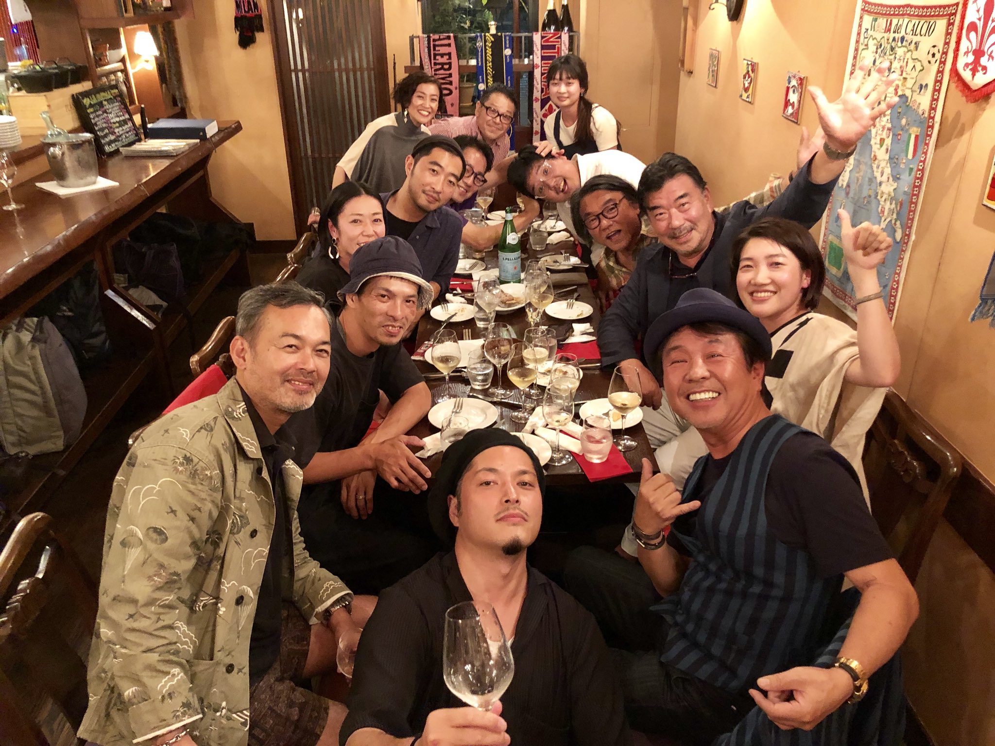 設楽洋 タラちゃん3 Twitterissa からのからのからの ユニフォームサーカスbeamsで長年デザインをしてくれた曽山の送別会 ビームスの鹿児島県人会で送ります これから鹿児島ビームスをよろしく頼む Beams Beams 鹿児島 Beams鹿児島 T Co 設楽洋 タラちゃん3 Twitterissa からのからのからの ユニフォームサーカスbeamsで長年デザインをしてくれた曽山の送別会 ビームスの鹿児島県人会で送ります これから鹿児島ビームスをよろしく頼む Beams Beams 鹿児島 Beams鹿児島 T Co