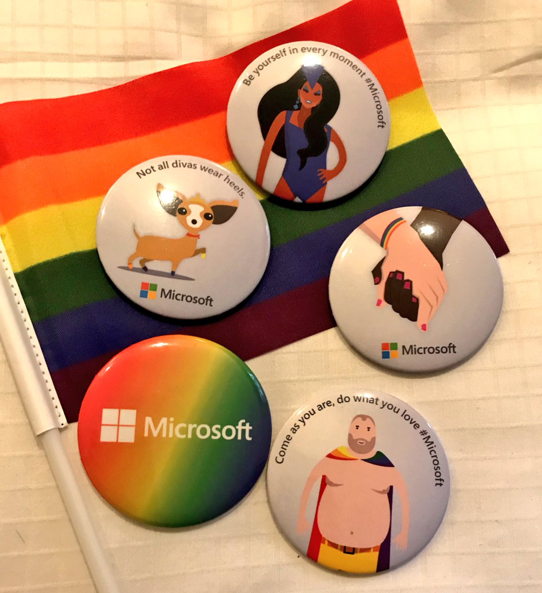RJSGW's tweet image. Wishing everyone in London a happy safe pride. #whowillliftyouup #microsoft #lgbt+