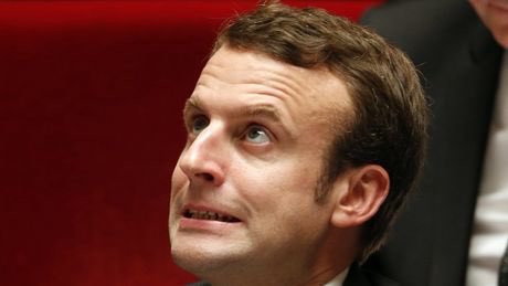 EnModeMacaron's tweet photo. PLUS DE 1️⃣0️⃣0️⃣0️⃣0️⃣ ABONNÉS!

Merci d’être toujours plus nombreux!

Il faut être plus mobilisé que jamais contre le bankster Emmanuel Macron et sa clique!

Partagez en masse si vous voulez lutter contre ce pouvoir injuste et arrogant avec❗️EnModeMacaron❗️ https://t.co/QAdwS2LFlf