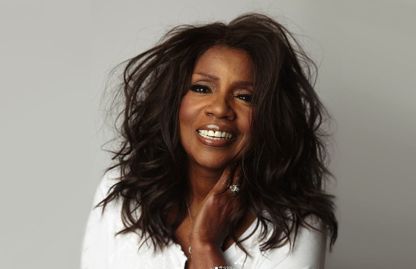 vialliure's tweet photo. Vols anar al concert de @gloriagaynor al @TerramarFest el 3 d'agost? Al @vialliure en tenim dues entrades. Segueix-nos i retuita aquesta entrada, i n'entraràs al sorteig a les 14h! https://t.co/WNFoBxHh30