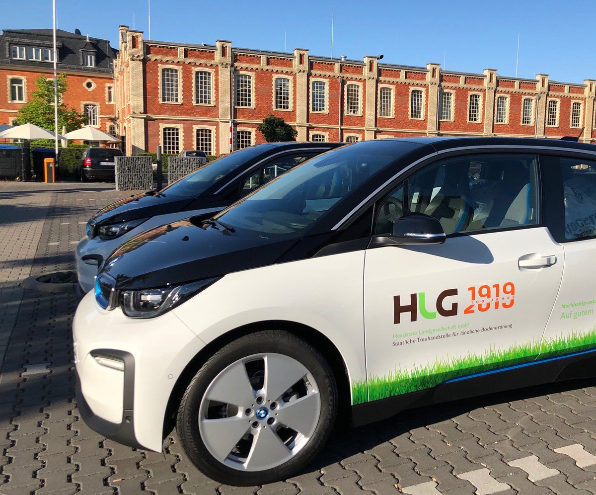 Die neuen Elektroautos und ein erfolgreiches HLG-Geschäftsjahr 2017 wurde dem Aufsichtsratsvorsitzenden Staatssekretär <a href="/MathiasSamson__/">Mathias Samson</a> vorgestellt.
file:///C:/Users/klaerle/AppData/Local/Microsoft/Windows/INetCache/IE/630GV3RT/HLG_Pressemitteilung_HistorischesErgebnis_180628.pdf