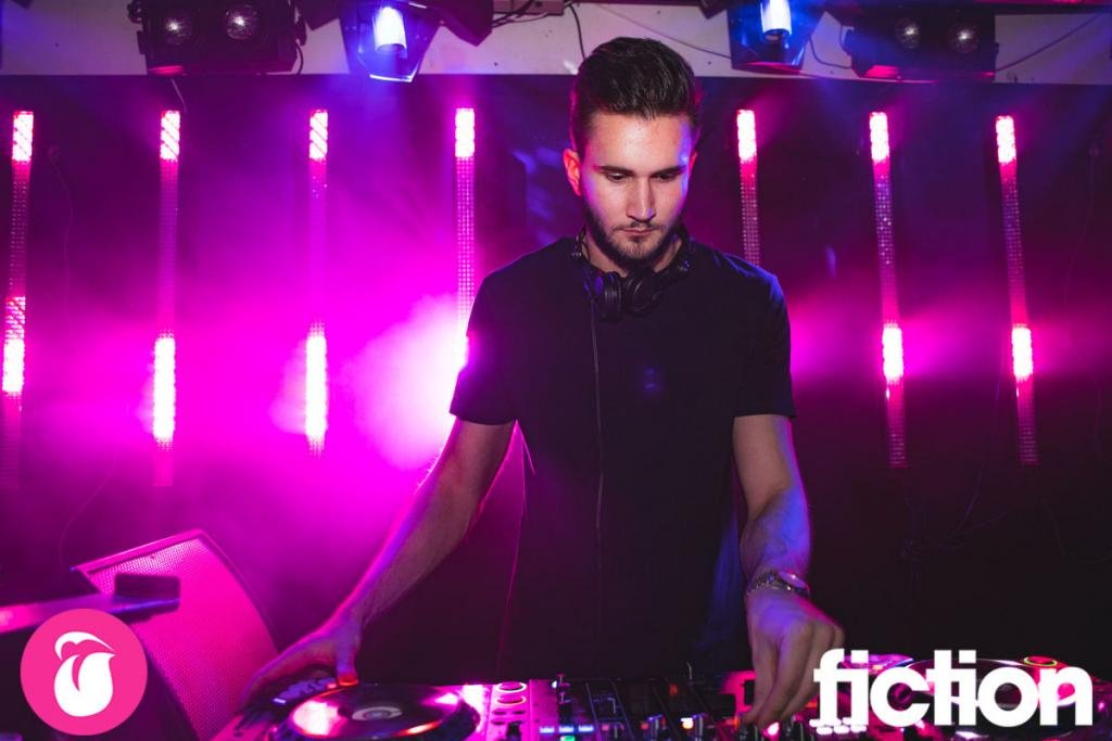 Tonight's the night 🕺

Tag your squad to get them to come out for a Fiction bevvy 🍹 #FictionRomford