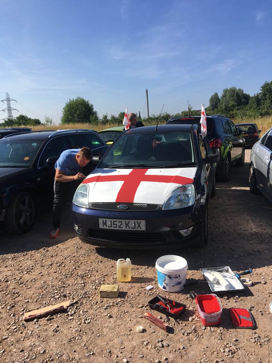 SamuelEarnshaw's tweet photo. Painted my mates car while he was out for a run. IT’S COMING HOME 🏴󠁧󠁢󠁥󠁮󠁧󠁿 🏴󠁧󠁢󠁥󠁮󠁧󠁿 🏴󠁧󠁢󠁥󠁮󠁧󠁿 https://t.co/e67r8inZCB
