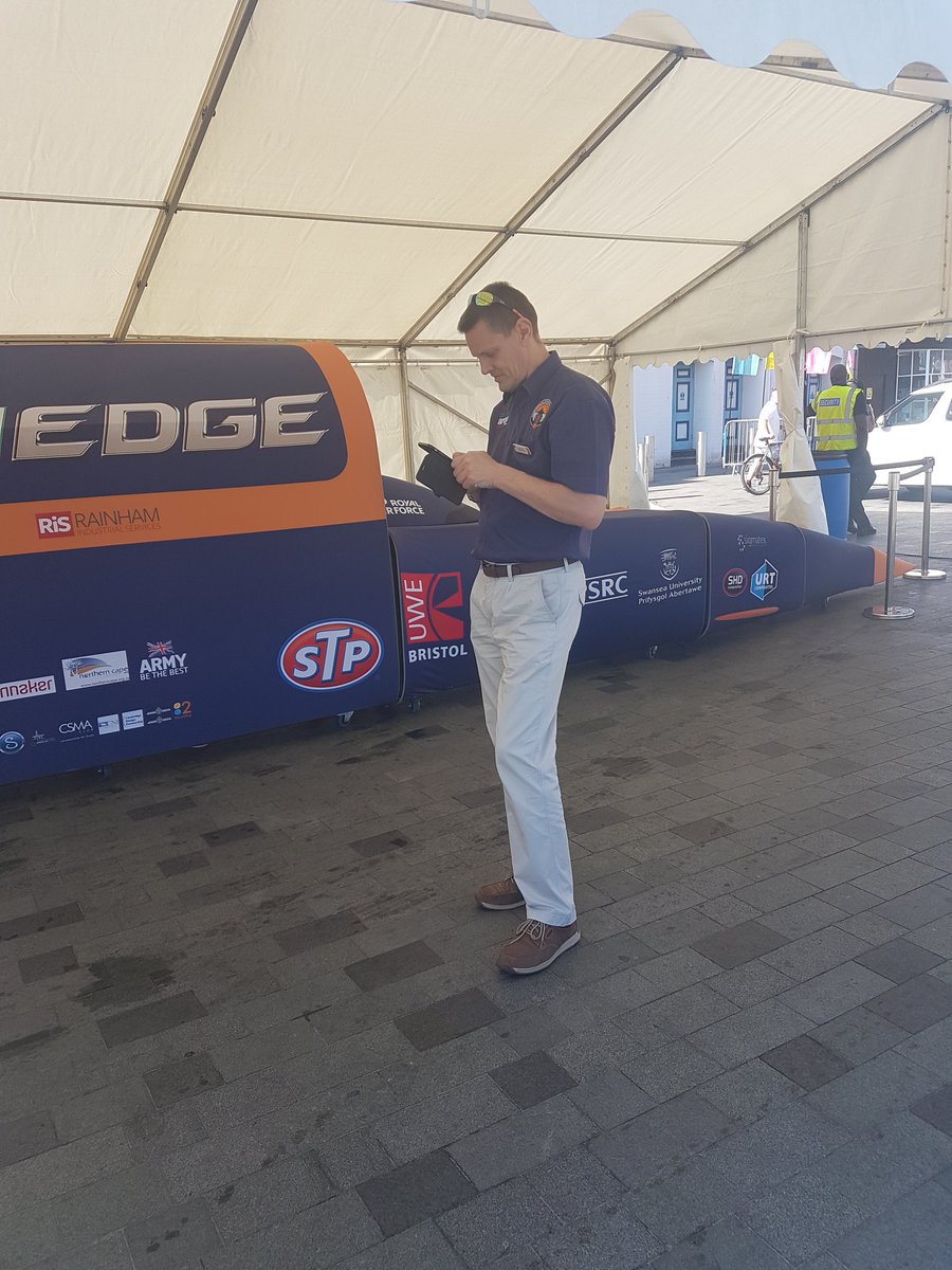 @BlackrockAllan our #headtwit  busy Twitering <a href="/BLOODHOUND_Edu/">BLOODHOUND Education</a> today <a href="/trActioncrewe/">TrAction Crewe</a> with @BLOODHOUND_SSC