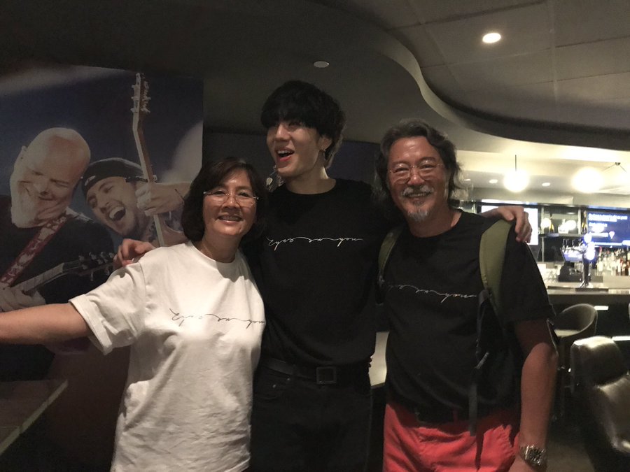 OgyeomD's tweet photo. Tuan Family😂😂😂 https://t.co/N5TMyH6b3F