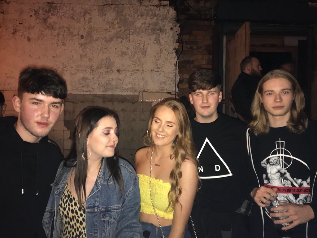 EllieMale's tweet photo. @WelchLuke1 happy birthday my mate! Hope you have a belter chief ❤️🕺🏼🎉🎈 https://t.co/E1pTJkl0Xp