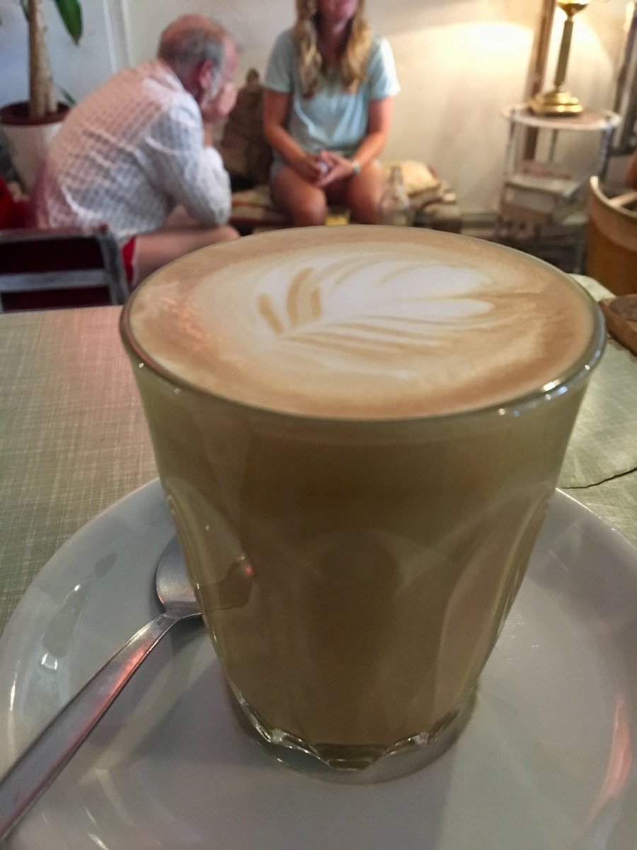MuximaMuxima's tweet photo. Good Morning! Happy Saturday! Looking forward to seeing you for your coffee fix, our beans come from @beanabouttown &amp; are ground fresh to order! #muximamuxima #romanroad #coffee #cafe #freshlyground #eastlondon #muximacoffee #beanabouttown https://t.co/0QW0C7EJ9a
