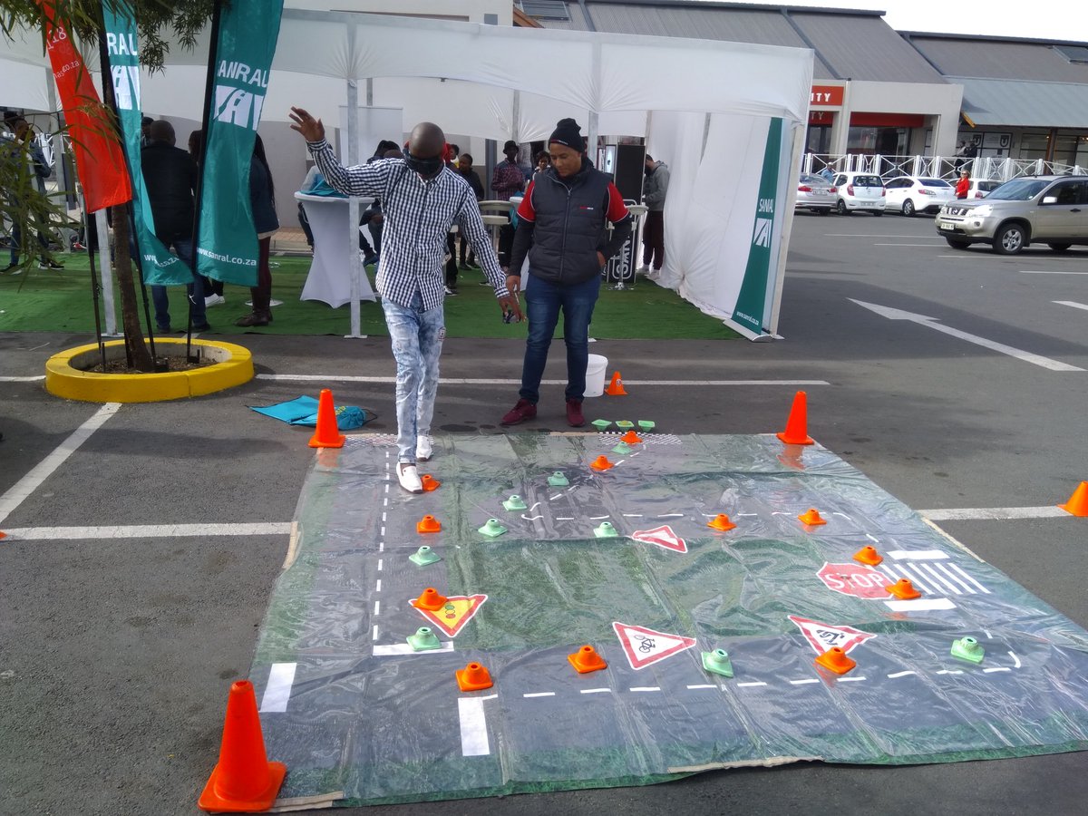 SANRAL_za's tweet photo. Come experience our cool activities for the day such as the road safety mat, VR headsets as well as road safety and scholarship and bursary publications. #BeyondRoads https://t.co/rA61oPls3G