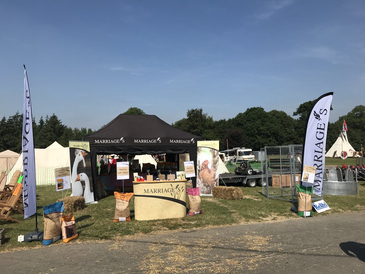 MarriagesFeed's tweet photo. It’s a beautiful day here at the @smallholdershow. We have some great offers on poultry feed. Pop along and say hello at stand 071. #poultry #show #feed #FedByMarriages https://t.co/1GlxeUMafg