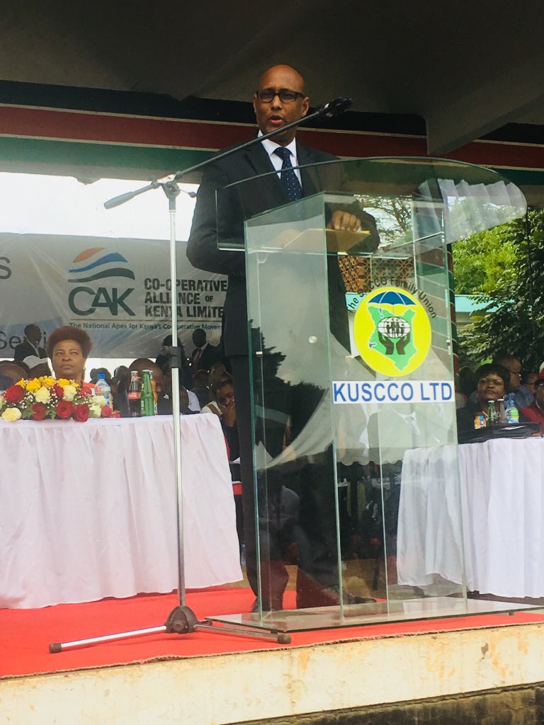 Trade_Kenya's tweet photo. CS Industry, Trade and Cooperatives Adan Mohamed wants Relevant Cooperative leaders to revive Kenya National Farmers Union for it to manage distribution of government subsidized fertilizer in the country. @Coopbankenya @IndustryKE @AdanMohamedCS @Kiptoock @CooperativesKe https://t.co/OPIAR5EGB2
